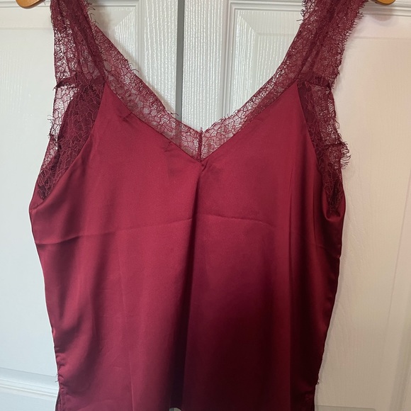 Lace trim burgundy color satin cami - Picture 3 of 3